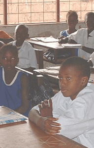 Elever og fadderbarn i Gambia